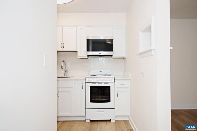 2114 Ivy Rd Unit 10