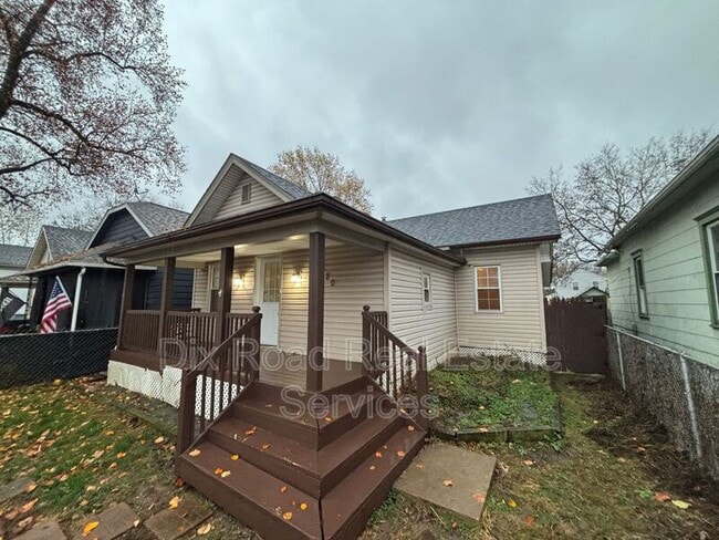 Photo - 1520 Lawn Ave