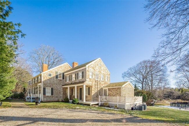 Building Photo - 78 Mecox Road