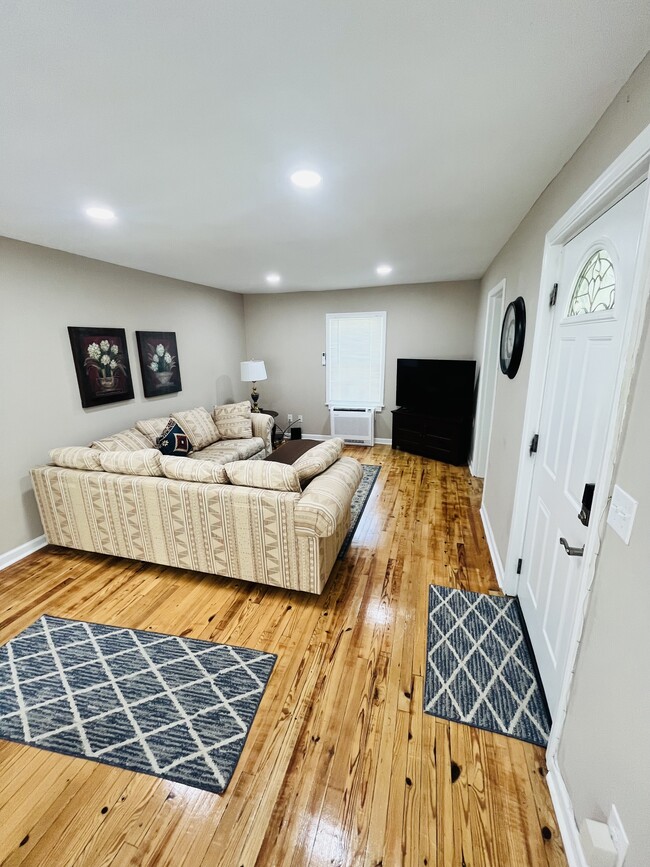 Photo - 305 Starnes Cove Rd