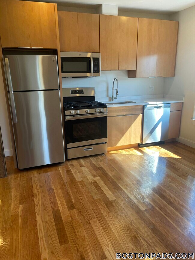 Photo - 12 Greenwood Pl Unit 6