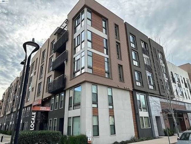 Building Photo - Luxury New Build with 2 En-Suites | Quartz Kitchen | Prime Fremont Location