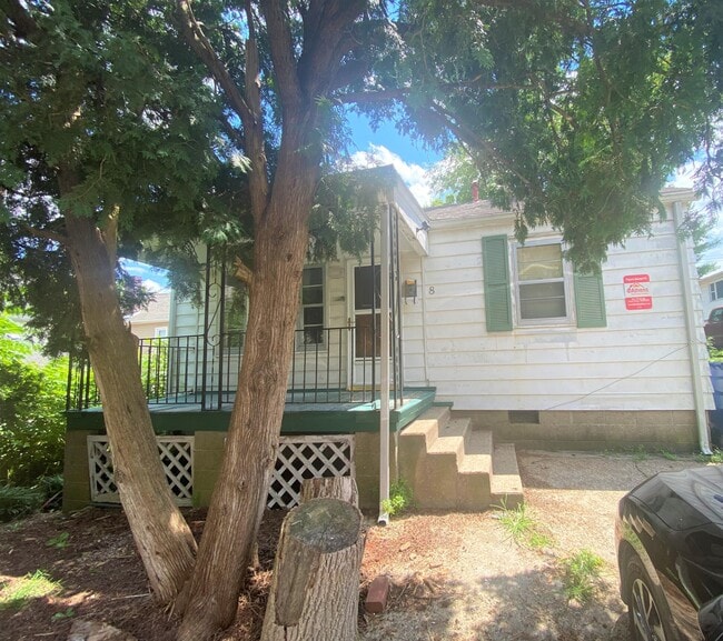 Building Photo - 8 Clarke St