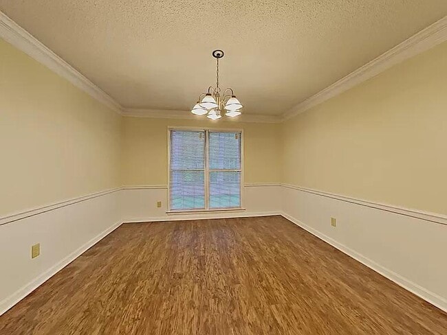 Photo - 155 Martin Run