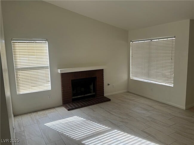 Photo - 368 Abbington St