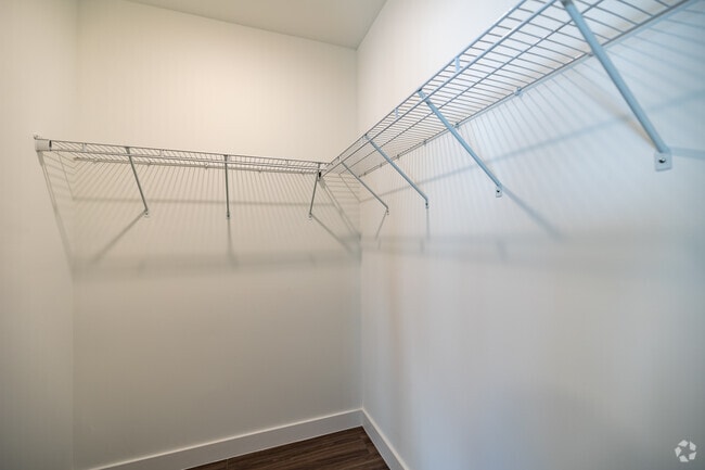 3 habitaciones, 3,5 baños, 1814 pies cuadrados, vestidor