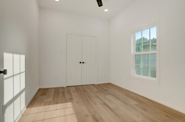 Photo - 808 Oakhurst St Unidad 2