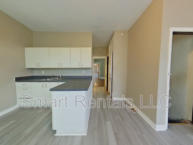 Building Photo - 2711 Keokuk St Rental