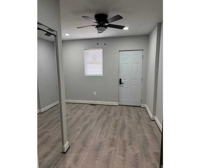 615 N Clinton St Unidad BA AVAILABLE $500 BA