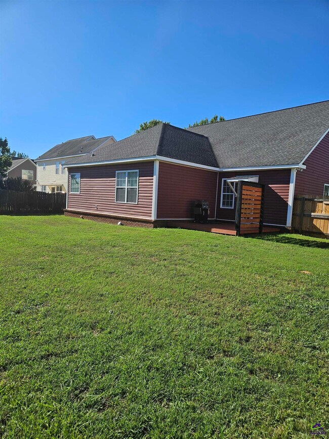 200 Meyers Lake Dr House House Rental in Warner Robins, GA