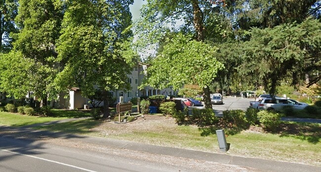 Photo - 317 152nd St E