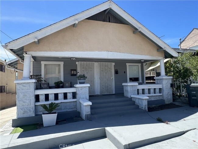 Photo - 1157 W 2nd St