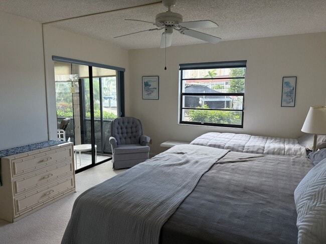 Photo - 900 Huron Ct Unidad A1