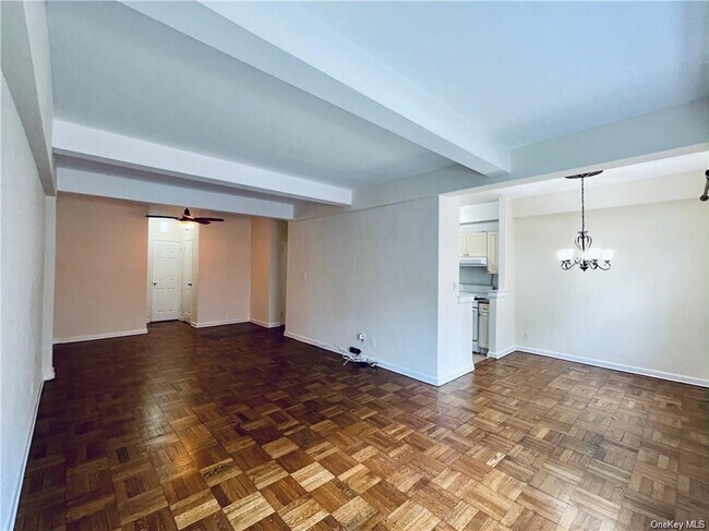 Photo - 3 Sadore Ln Unit 1L