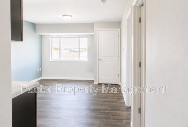 Photo - Belle Court Apartments