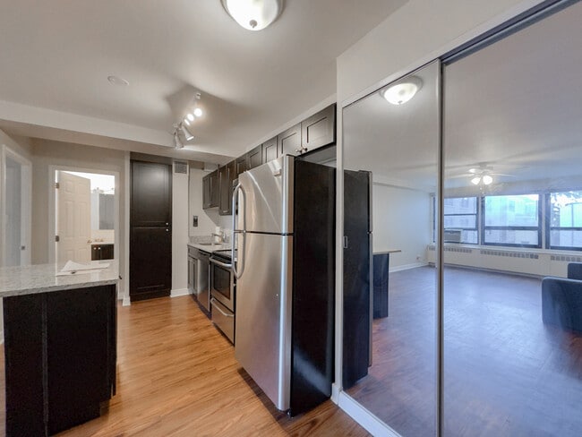 Photo - 4180 N Marine Dr Unit 803