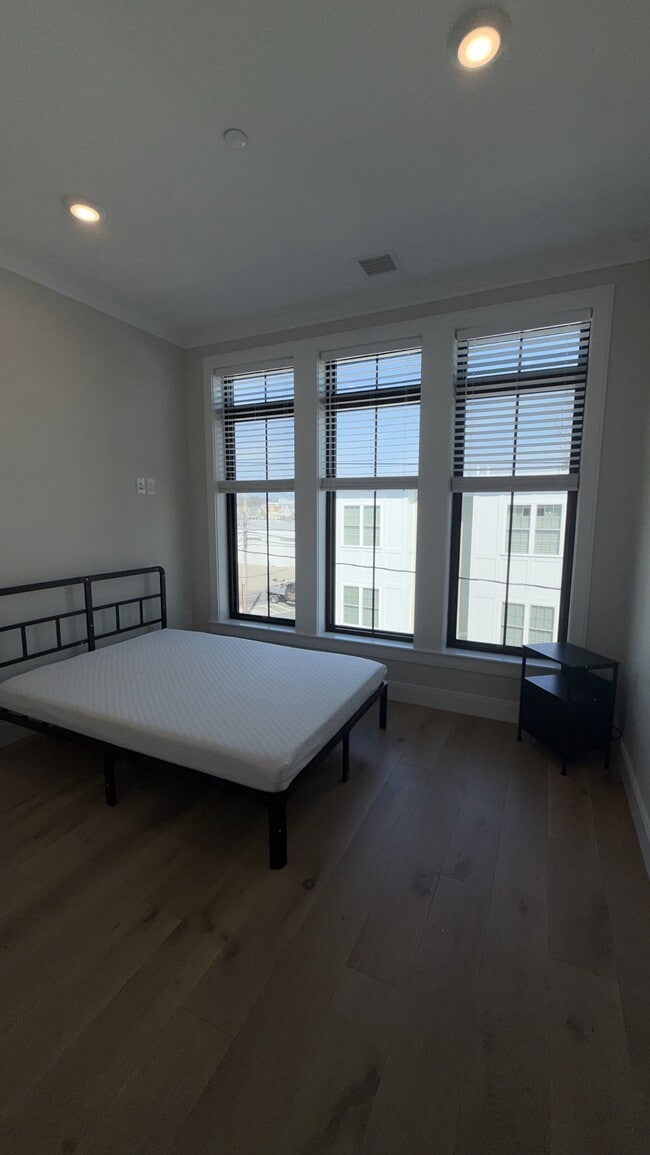 Photo - 3 Adamson St