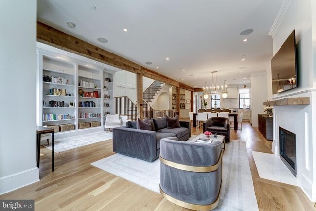 Building Photo - 1327 R St NW