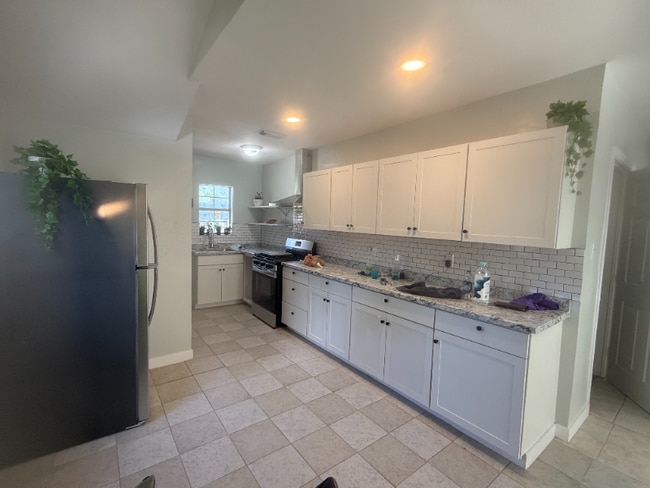 Photo - 914 W Snyder St