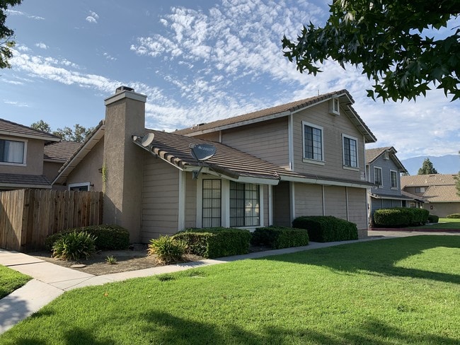 Building Photo - 713 N Corvette Dr Unit 1