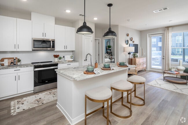 2BR, 2BA - 1,054SF