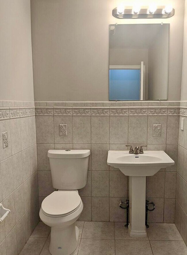 Photo - 254 Upland Ave