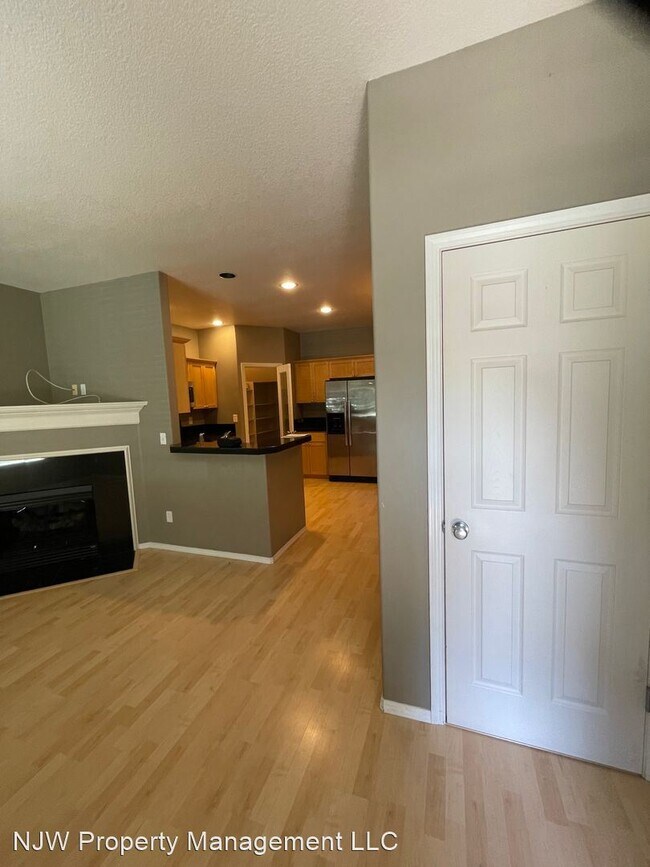 Photo - 3 br, 2.5 bath House - 17255 SW Pleasanton Ln