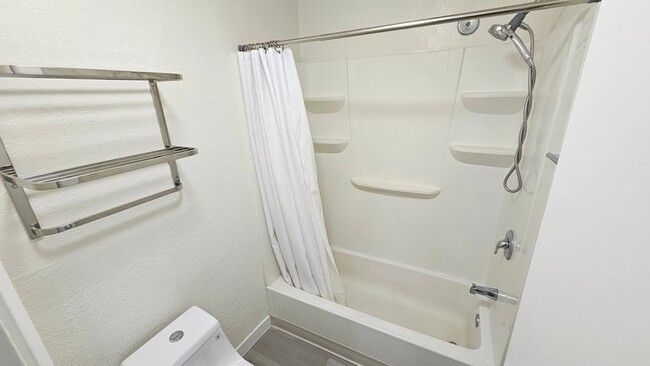 Photo - 6842 Fulton Ave Unidad 11