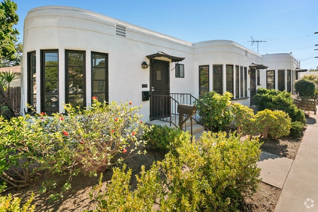 Building Photo - 9506 National Blvd Unit 9508 Rental
