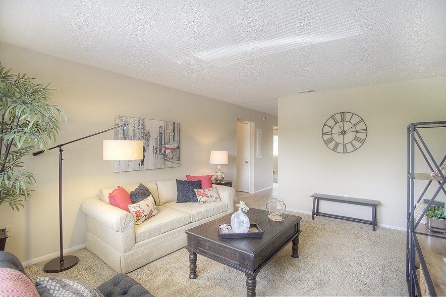 Woodlake Park Apartments For Rent in Jacksonville, FL