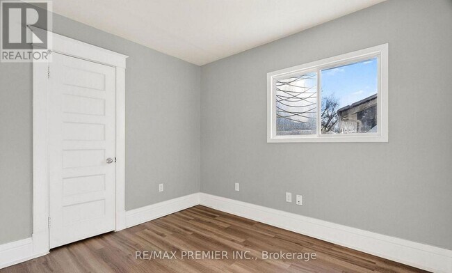 Photo - MAIN FLOOR - 4848 SECOND AVENUE