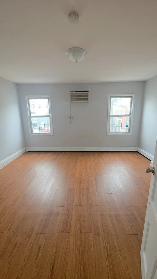 Photo - 301 Grand St Unit 2