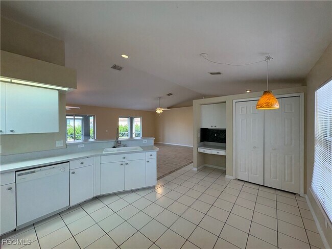 Photo - 4333 Agualinda Blvd