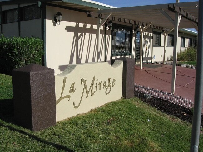Photo - La Mirage
