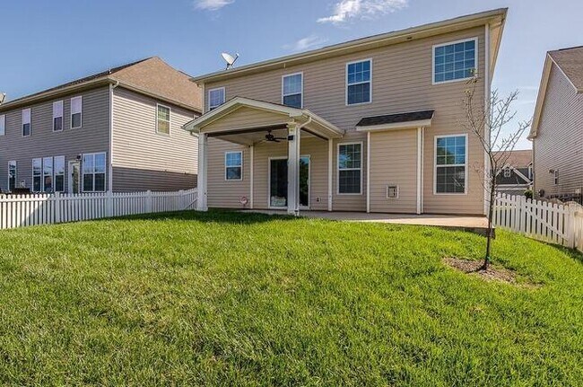 Photo - Charming 4 beds 2.5 baths Home in Berewick!