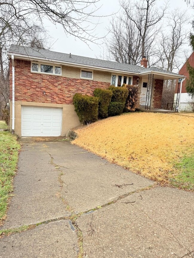 Building Photo - Beautiful Newly Renovated 3bd 1 bath Home in Penn Hills