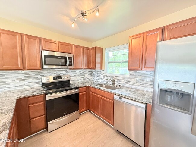 Photo - 175 N Berthe Ave
