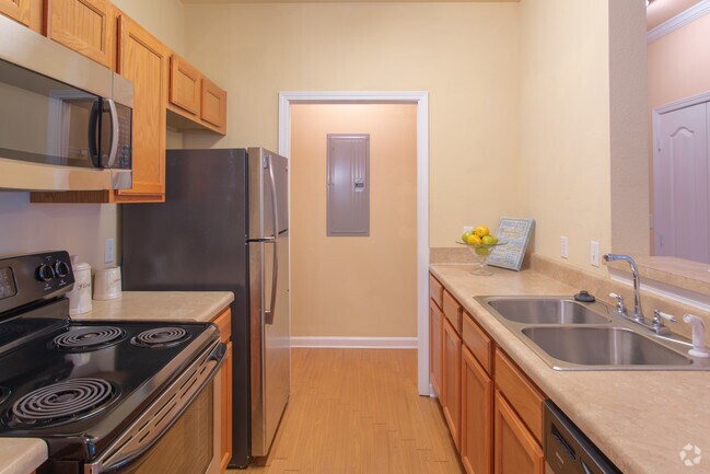 1BR,1BA