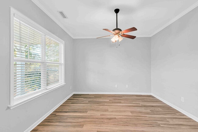 Photo - 601 Winfall Dr