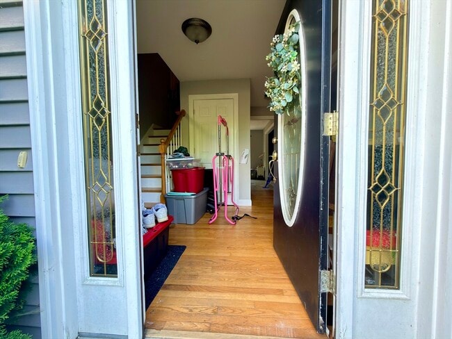 Photo - 215 Main St