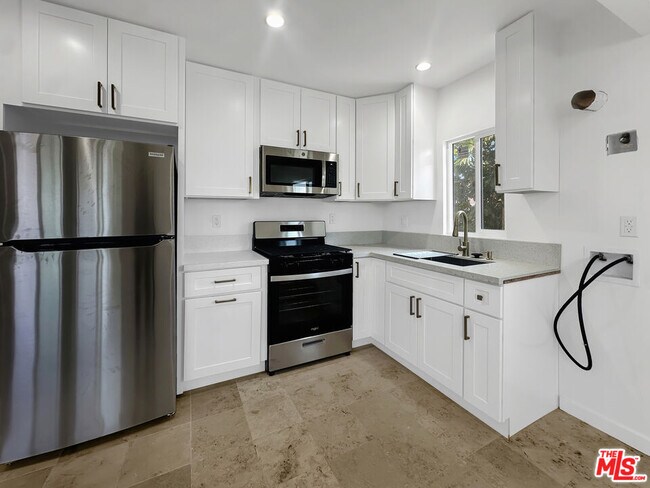 Photo - 346 W Hardy St Unidad 1