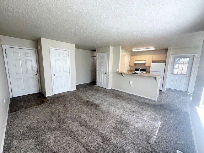 Photo - Avenger Lane Unidad 101