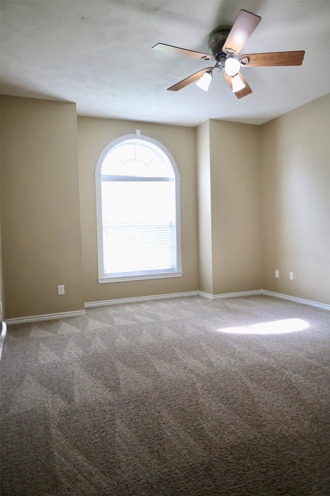 Photo - 4414 Woodland Ridge Dr