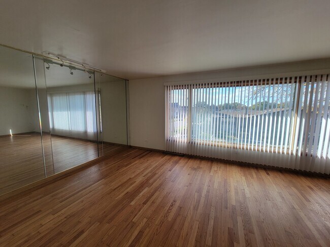 Photo - 9225 S Cregier Ave Unit 2