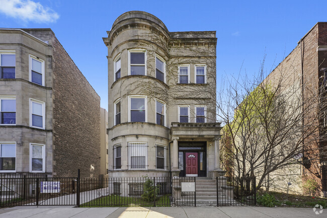 Building Photo - 6014 S Prairie Ave Rental