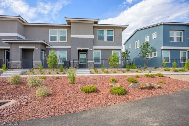 Photo - 482 Golden Myna Ave
