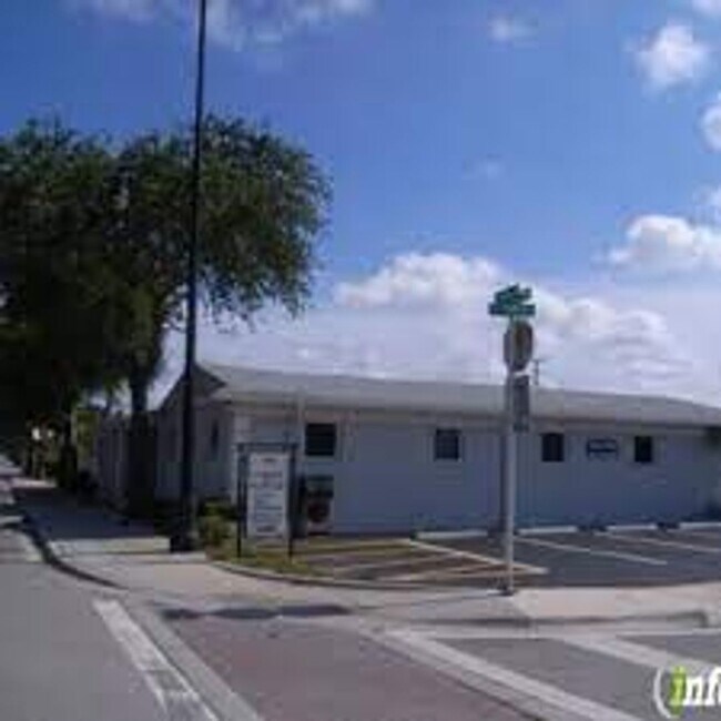 Building Photo - Hollywood Adams LLC Rental