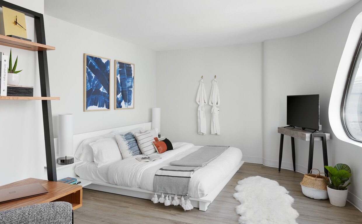 Photo - River City Apartments