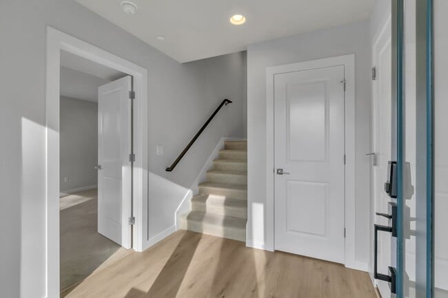 Photo - 4432 137th St SW