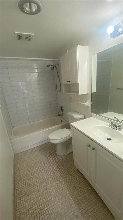 Photo - 4170 Inverrary Dr Unit 406